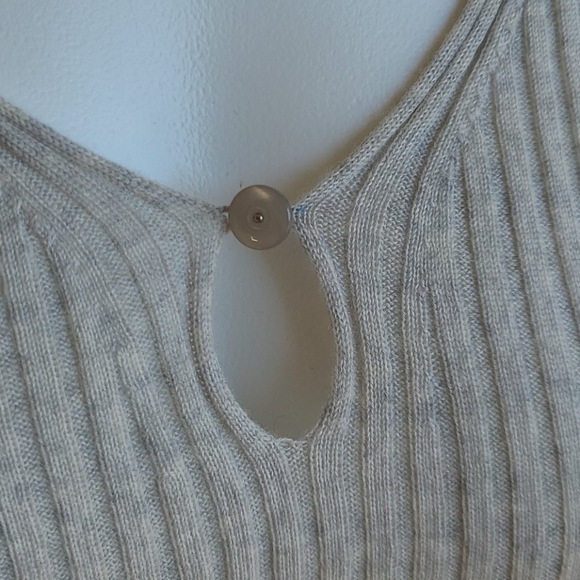 Ann Taylor Loft Light Grey Top - M - Picture 3 of 5